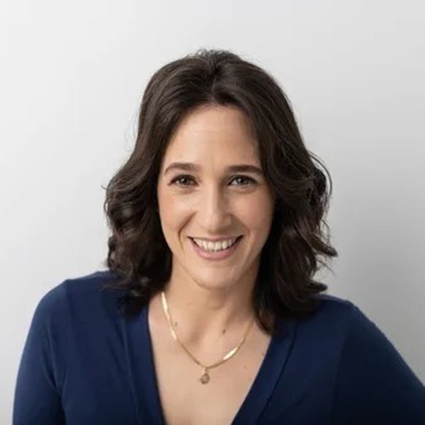 Smadar Zmirin, Twin specialist, doula and sleep consultant · 16 years working with twin families in Auckland