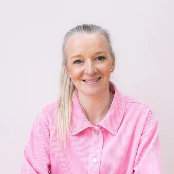Claire, Accredited by Doula UK | Enhanced DBS | First Aid Certified Mini First Aid Trainer | Approved Carrot Birth Doula Provider.… in North London