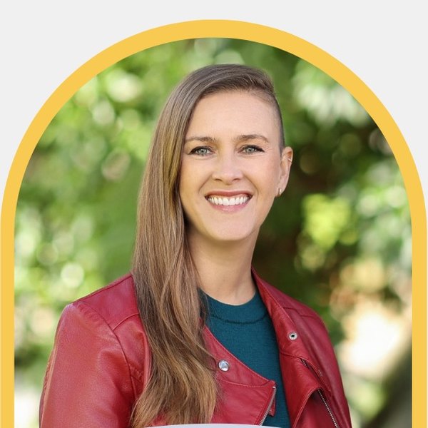 Stefanie Antunes, Doula and childbirth educator in Pickering