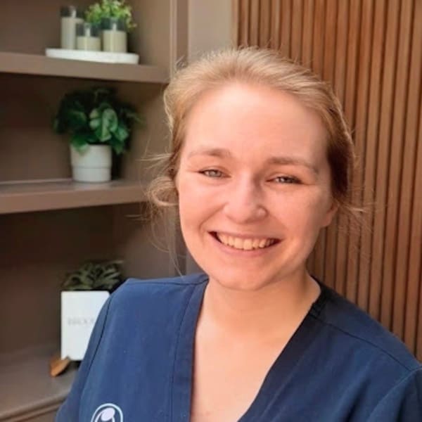 Emma Lewis, Registered Children's & General Nurse, Registered Midwife, International Board Certified Lactation Consultant in Ballybrack