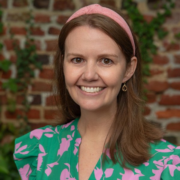 Alyssa Taft, “Certified pediatric sleep consultant through the Institute of Pediatric Sleep & Parenting” with “additional certifications in… in Annapolis, MD
