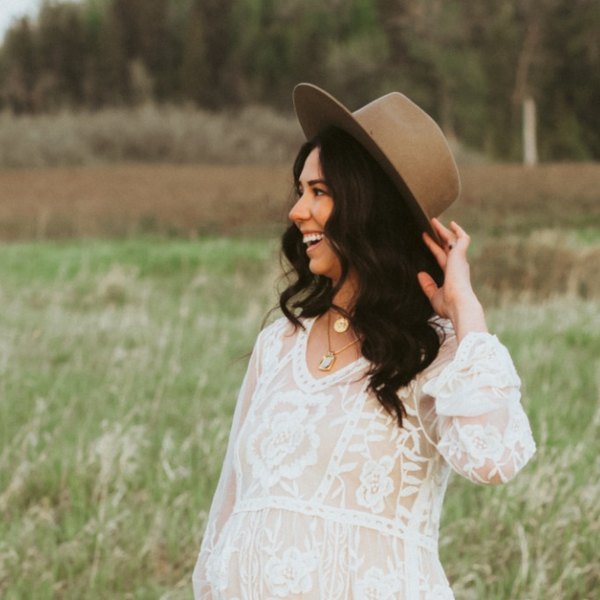 Sara Davis, Sara Davis, RN — pediatric Registered Nurse and certified infant and child sleep consultant in Calgary, AB