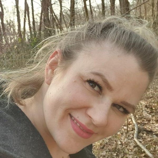 Jeanette Kämpchen, “Meine Zertifizierung habe ich 2022 am BFB Institut für bindungsorientierte Familienbegleitung erworben. Als ausgebildete… in Bergisch Gladbach, Germany