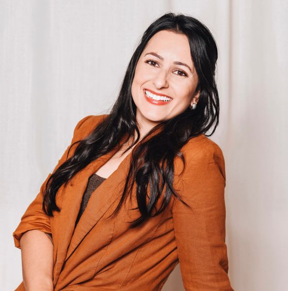 Mariana Yancik, “Mariana Yancik is a Certified Pediatric Sleep Consultant with a background in postpartum & infant care”. “Before specializing… in South Florida, FL