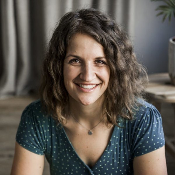 Michaela Pichler, Her practice is described on her own site as “Bedürfnis- und bindungsorientierte Angebote für dich und dein Kind”. Jasmin… in Sankt Nikolai im Sausal, Austria