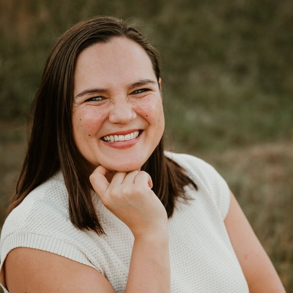 Chelsea, Certified postpartum doula and certified pediatric sleep coach. Over ten years working with young children and families in Kansas City, MO