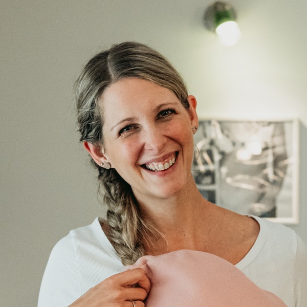 Verena Burgstaller, An IBCLC lactation consultant and qualified nurse working freelance — her own site heading is “Verena Burgstaller IBCLC, DGKP”… in Haslach an der Muehl, Austria
