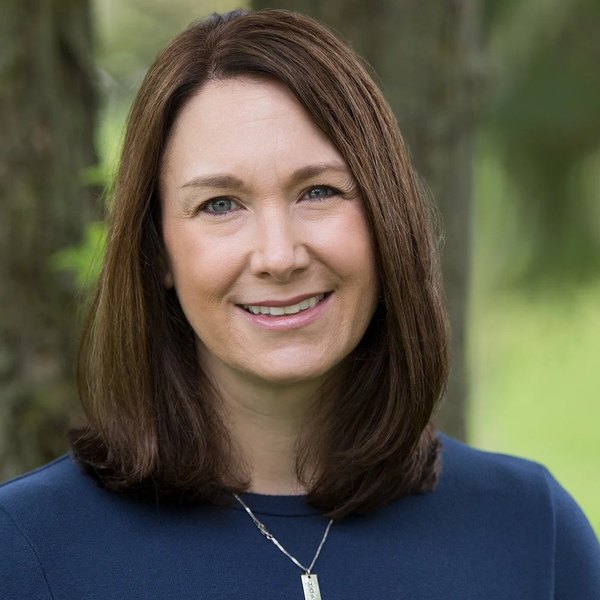 Tracy Benson, “MOT, OTR/L, CHT — Certified Sleep Sense Consultant.” Her listed education is “B.A in psychology” and “Masters of Occupational… in Bristol, WI