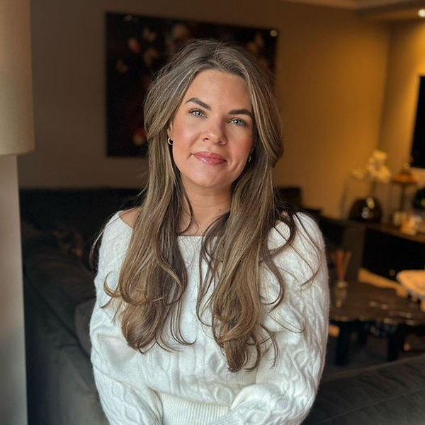 Floor van den Berg, Gecertificeerd baby- en kinderslaapcoach. Bachelor Voeding & Diëtetiek in Rotterdam