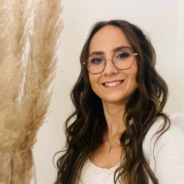 Romina Cerrone, “Still- und Laktationsberatung”. in Schlat, Germany