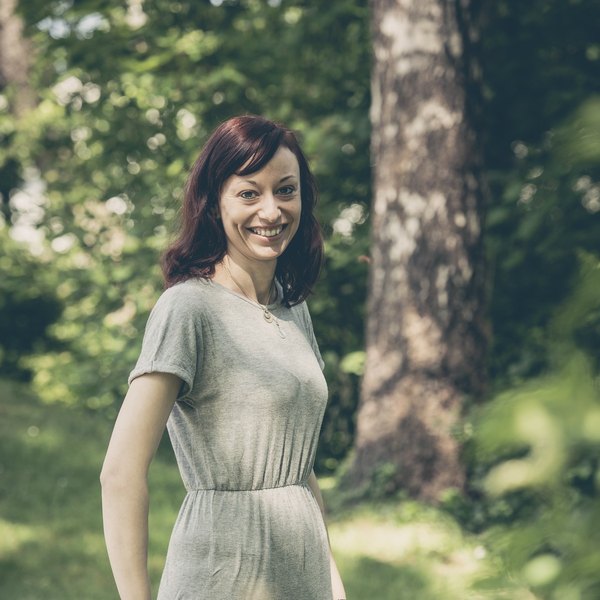 Yasmin Reyle, “Ich bin diplomierte Sozialarbeiterin/ Sozialpädagogin, systemische Beraterin und bin in systemischer Interaktionstherapie… in Stuttgart, Germany